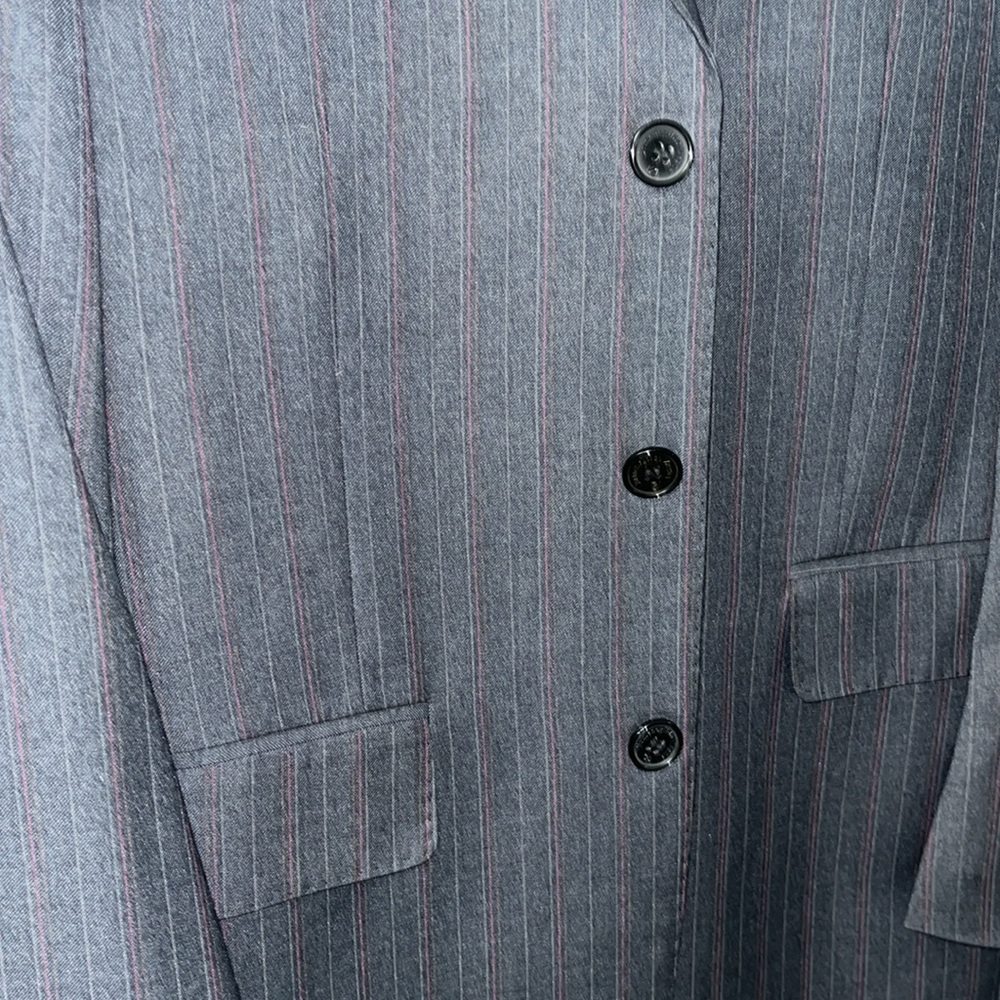 Ermenegildo Zegna Suit, Size 34US. Excellent Condition. 3 Button, Double Vented - Picture 6 of 17